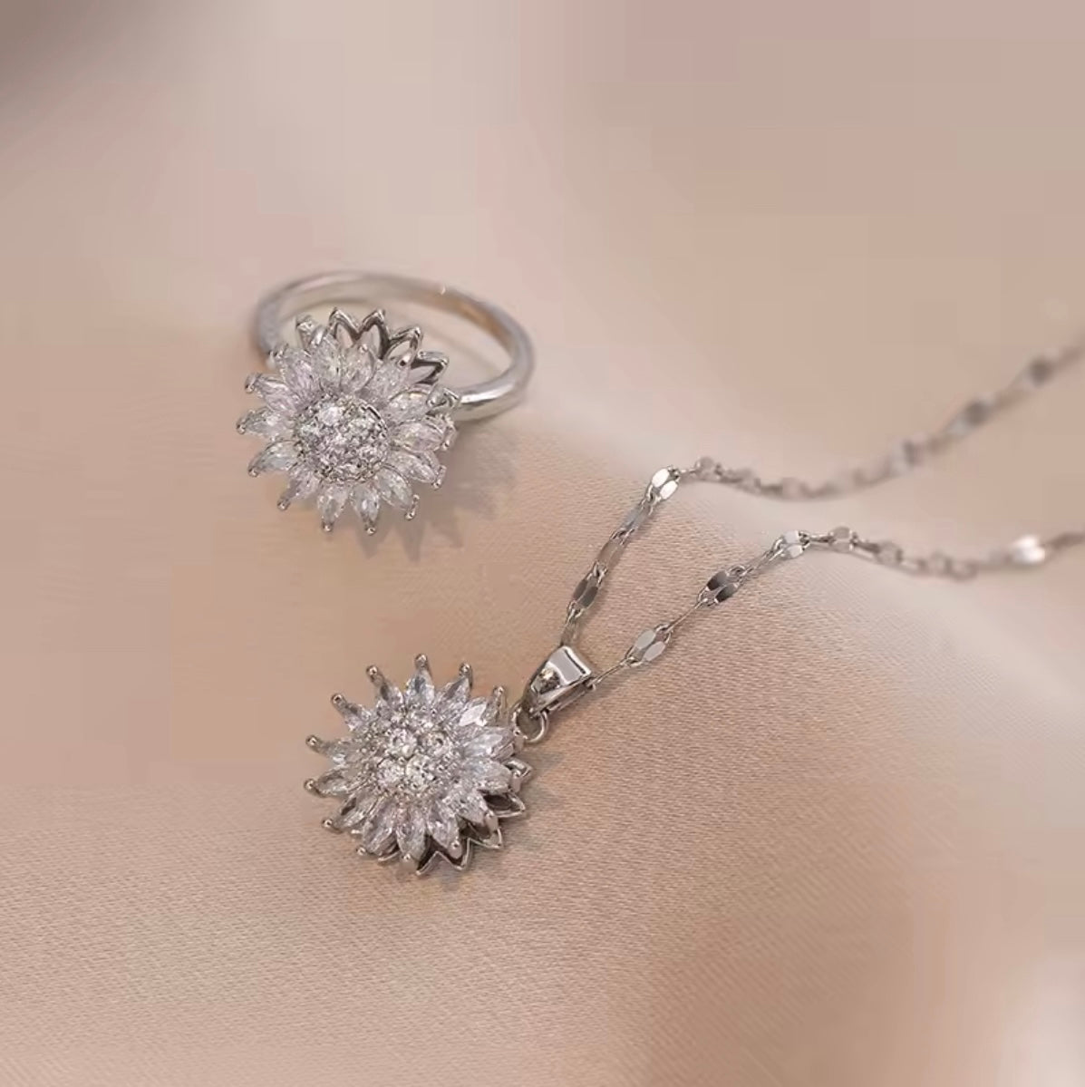 Blossom magic set- Anxiety ring + chain