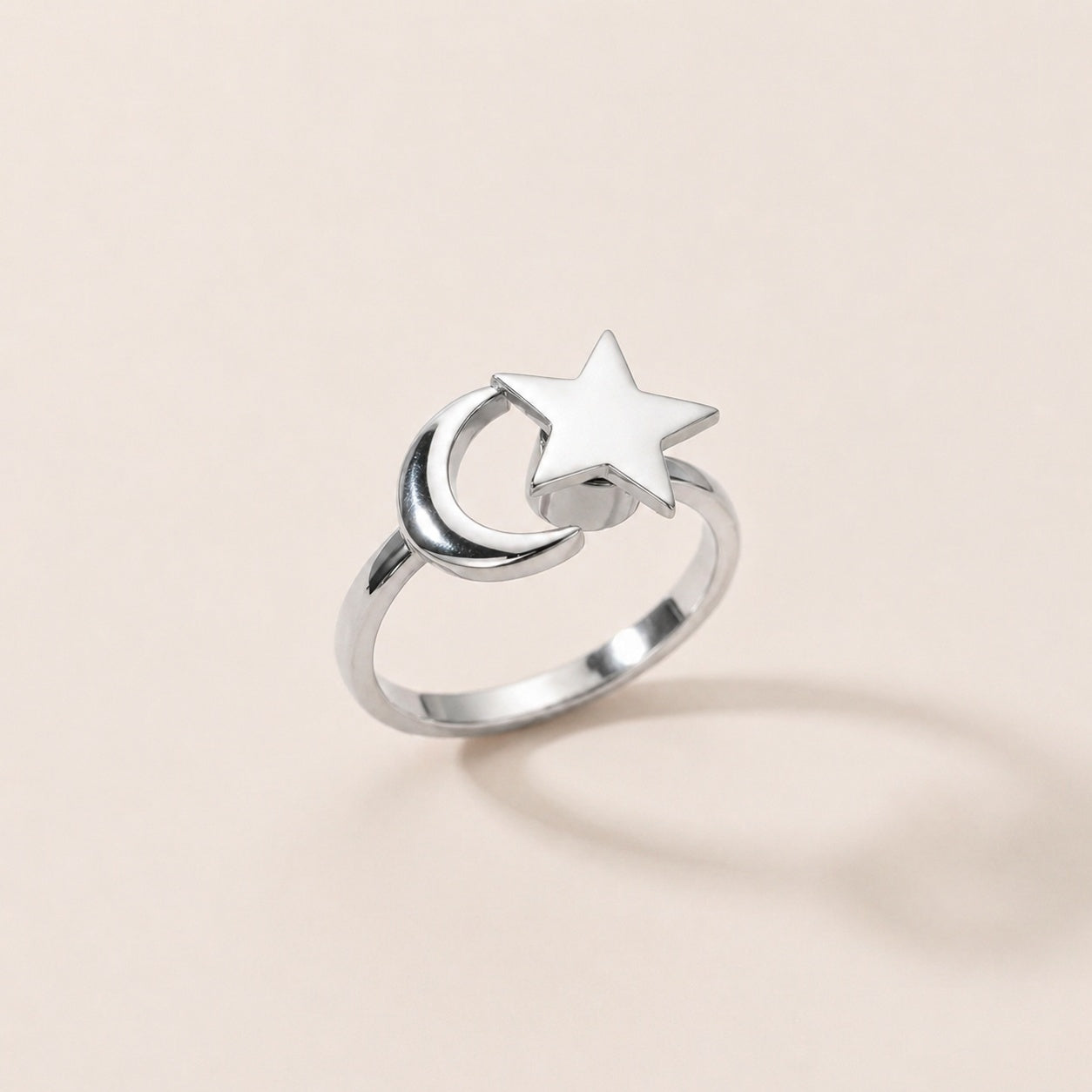 Anillo giratorio con estrellas